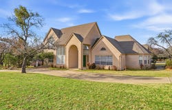 2829 Bent Oaks Drive, Burleson, TX 76028