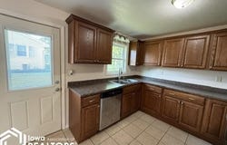 705 S Harrison Place, Mount Pleasant, IA 52641