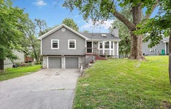 8209 NW 79th Terrace, Kansas City, MO 64152