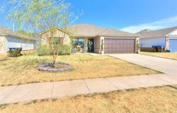 1325 Peridot Lane, Noble, OK 73068