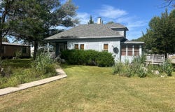 112 Stockwell, Pukwana, SD 57370