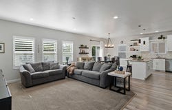 1053 BLACKSTONE Dr, Fruit Heights, UT 84037