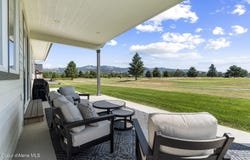 40 Bunker Ln, Blanchard, ID 83804