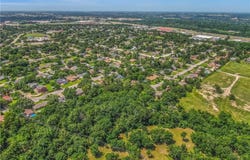 3814 Valley Oaks Drive, Bryan, TX 77802