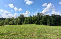 AC Subtle Road, Edmonton, KY 42129