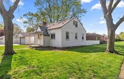6644 N Vernon Street, Dearborn Heights, MI 48127