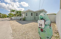 30 Orange Dr, Key Largo, FL 33037