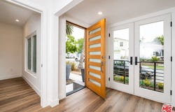 2341 Beach Ave, Los Angeles, CA 90291