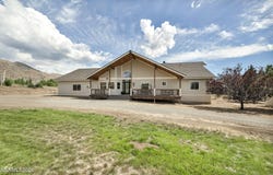 1980 Larson Lane, Coleville, CA 96107