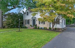 68 Meadowbrook Rd, North Plainfield Boro, NJ 07062-2336