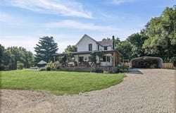 26066 Elsah Hills Drive, Dow, IL 62022