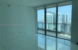 90 SW 3rd St, Miami, FL 33130