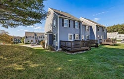 5 Riviera Road, Hudson, NH 03051