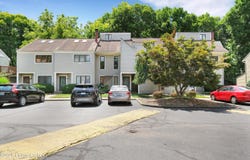 348 Crescent Spring Dr, Louisville, KY 40206
