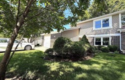 235 Hedgerow Drive, Bloomingdale, IL 60108