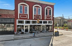 117 W Broadway Avenue, Excelsior Springs, MO 64024