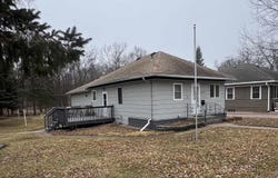 813 E Center St, Madison, SD 57042