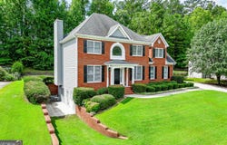 4102 Trotters Way Drive, Snellville, GA 30039