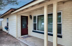 4425 E WELDON Avenue, Phoenix, AZ 85018