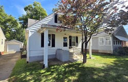 2244 S 9th Street, Springfield, IL 62703