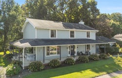 1205 Surfside Circle, Aurora, OH 44202