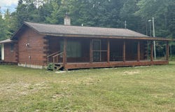 W14871 Sandtown Rd, Engadine, MI 49827