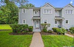 122 Oak Ridge Drive, Windsor Locks, CT 06096
