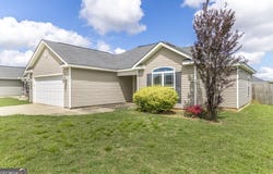 120 Raymond Circle, Warner Robins, GA 31088