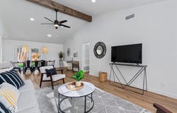 800 Huntingdon Pl, Austin, TX 78745