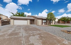 611 Chuckwagon Road SE, Rio Rancho, NM 87124