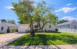 148 Birs Avenue, Lindenhurst, NY 11757