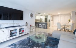 5701 Collins Ave, Miami Beach, FL 33140