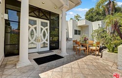 4623 Hayvenhurst Ave, Encino, CA 91436