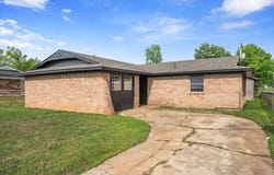 231 S 5th Ave, Stroud, OK 74079