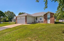 405 Lynn Drive, Clever, MO 65631