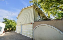 670 SMITH Dr, Woodburn, OR 97071