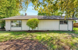 427 Colt Dr, Eugene, OR 97401