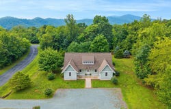 30 CEDAR MEADOW DR, NELLYSFORD, VA 22958