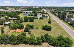 109 E memorial Road, Edmond, OK 73114