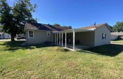 108 E Piper Street, Bluffs, IL 62621
