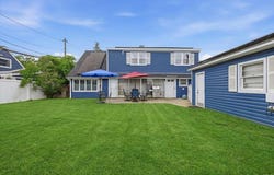 7 Disc Lane, Wantagh, NY 11793