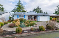474 E Clackamas Cir, Woodburn, OR 97071