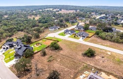117 Ash Parkway, La Vernia, TX 78121