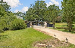 993 Mississippi 29, Wiggins, MS 39577