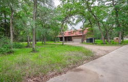222 Indiana Rd, Lockhart, TX 78644