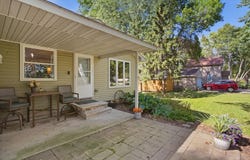 210 Lakeview Drive, Spicer, MN 56288
