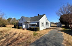 22 JACKSON ST, ONANCOCK, VA 23417