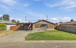 11861 Chris Lane, Hanford, CA 93230
