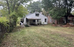 266 W Forest Avenue, Jackson, TN 38301