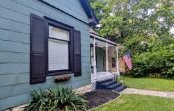 324 W 6th St, Chanute, KS 66720